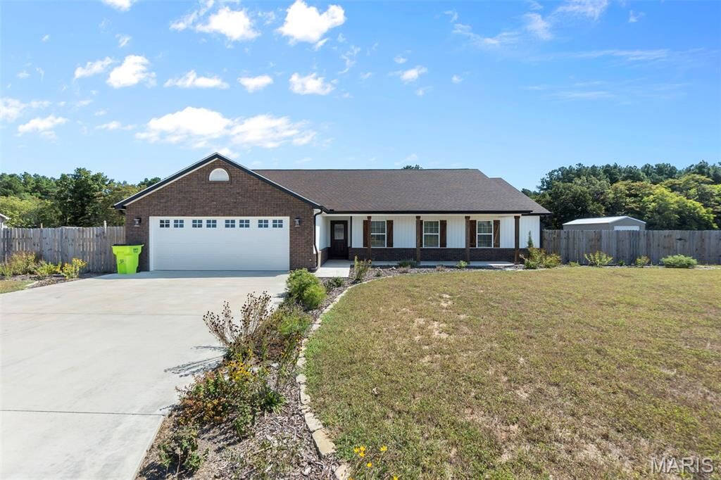 Property Photo:  18 Bartlett Court  MO 63736 