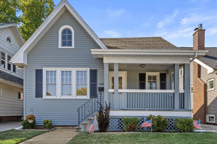 1234 West Lawn Ave  Racine WI 53405 photo