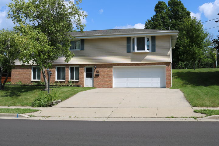 12 S High St  Mayville WI 53050 photo
