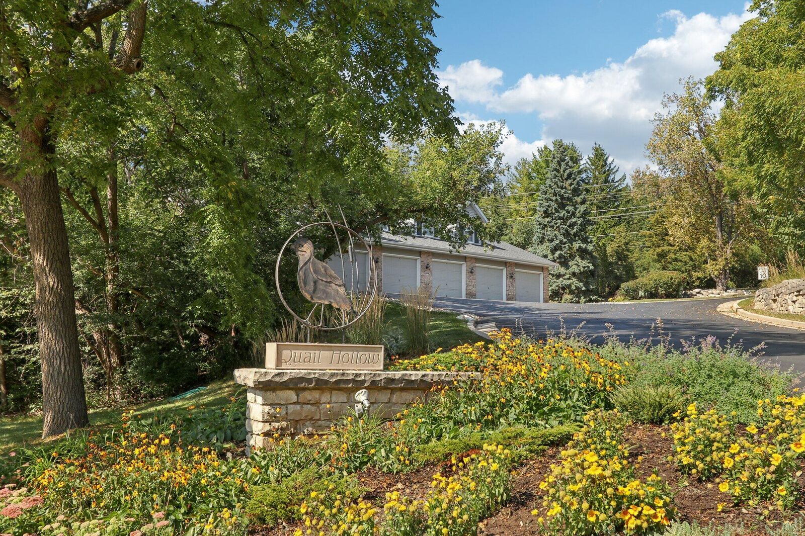 Property Photo: 2283 Quail Hollow Ct A WI 53018