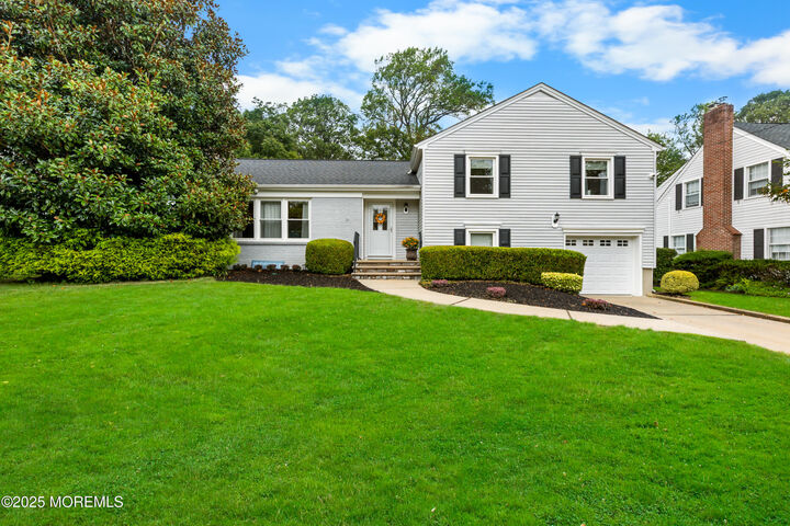 Property Photo:  15 Edgewood Drive  NJ 07728 