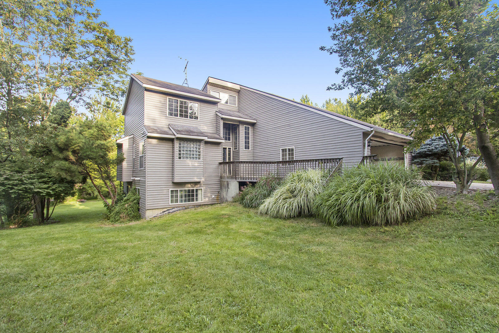 Property Photo:  4128 Byron Road  MI 49426 