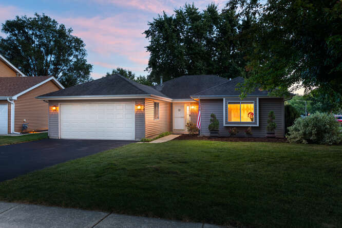 Property Photo:  1334 Haverhill Circle  IL 60563 