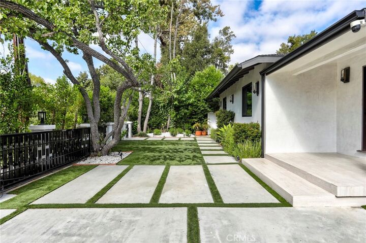 Property Photo:  12701 Kling  CA 91604 