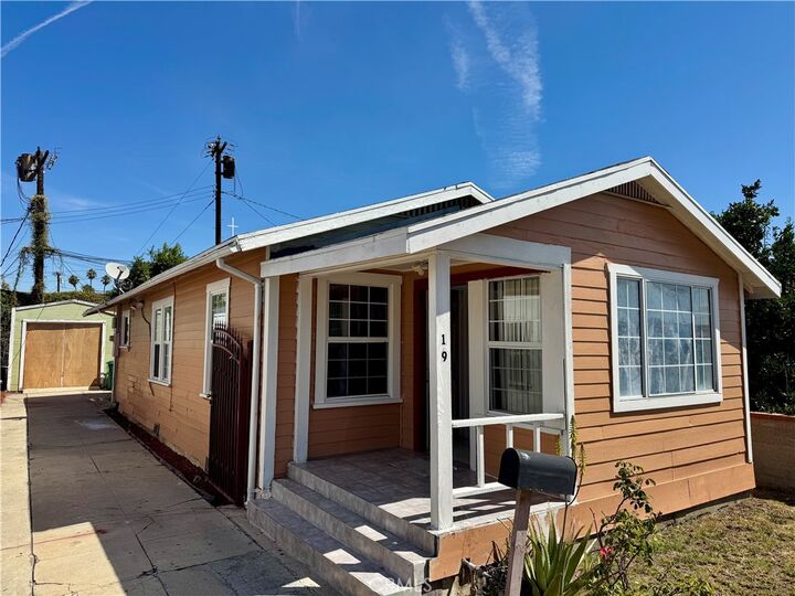 19 E Platt  Long Beach CA 90805 photo