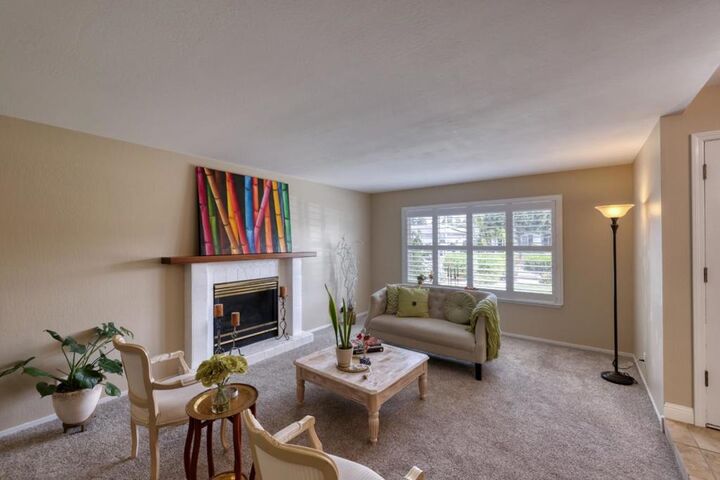 Property Photo: 307 De La Vina Way CA 93901