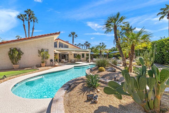 Property Photo: 4 Lincoln Place CA 92270