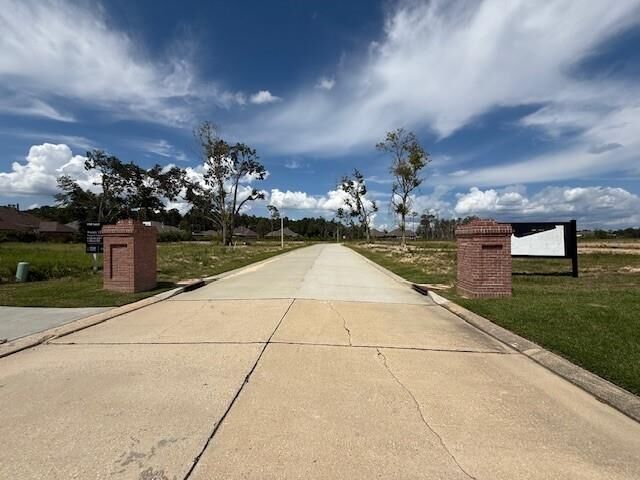 Property Photo: 616 Sha Circle LA 70461