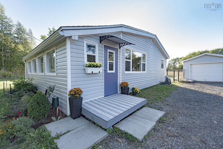 209 Ghana Avenue  New Glasgow NS B2H 4X2 photo