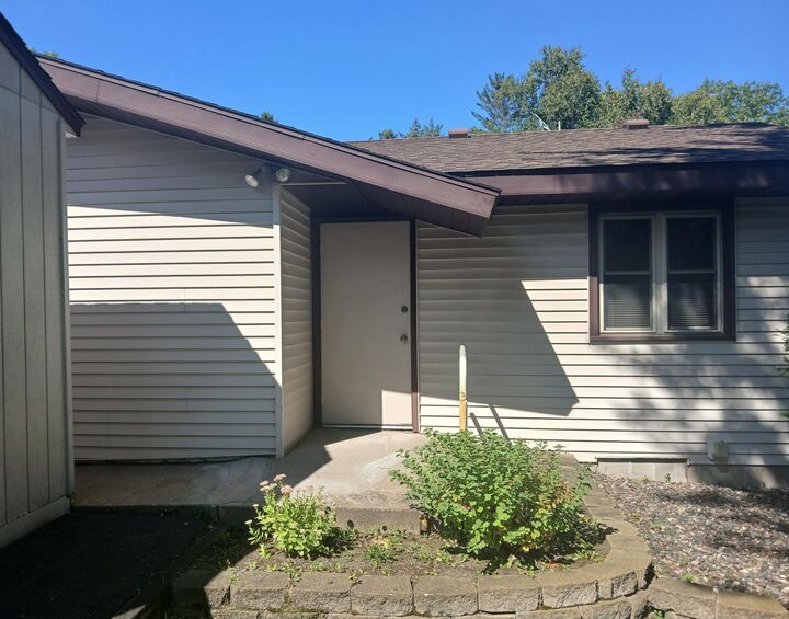 Property Photo: 406 2nd Avenue S MN 56387