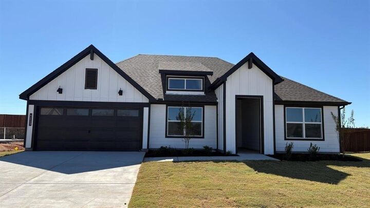 Property Photo:  4213 Cornerstone Circle  TX 76048 