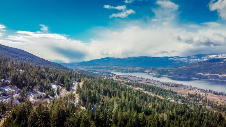 Photo de la propriété:  6051 Oyama Lake Road  BC V4V 2C9 