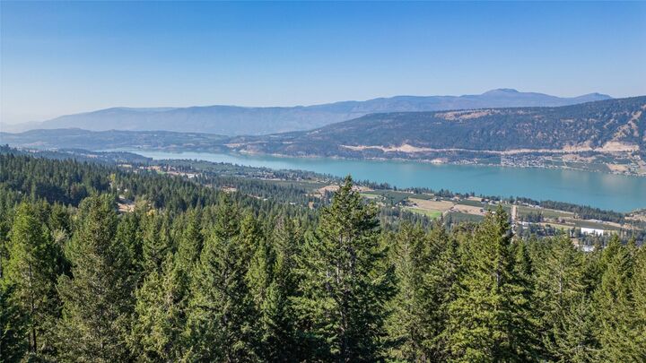 Photo de la propriété: 6051 Oyama Lake Road BC V4V 2C9