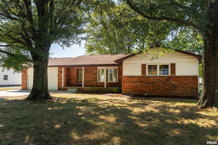 Property Photo: 4799 Route 37 Route IL 62959