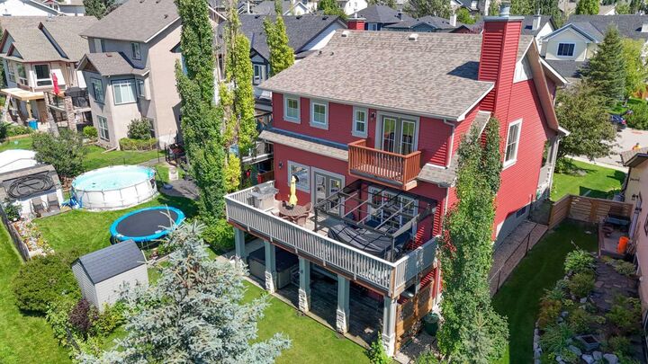 Property Photo: 122 Hidden Creek Heights NW AB T3A 6K9