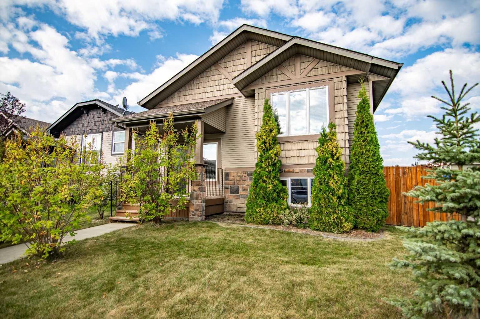 Property Photo: 10 Reynolds Road AB T4S 0C2