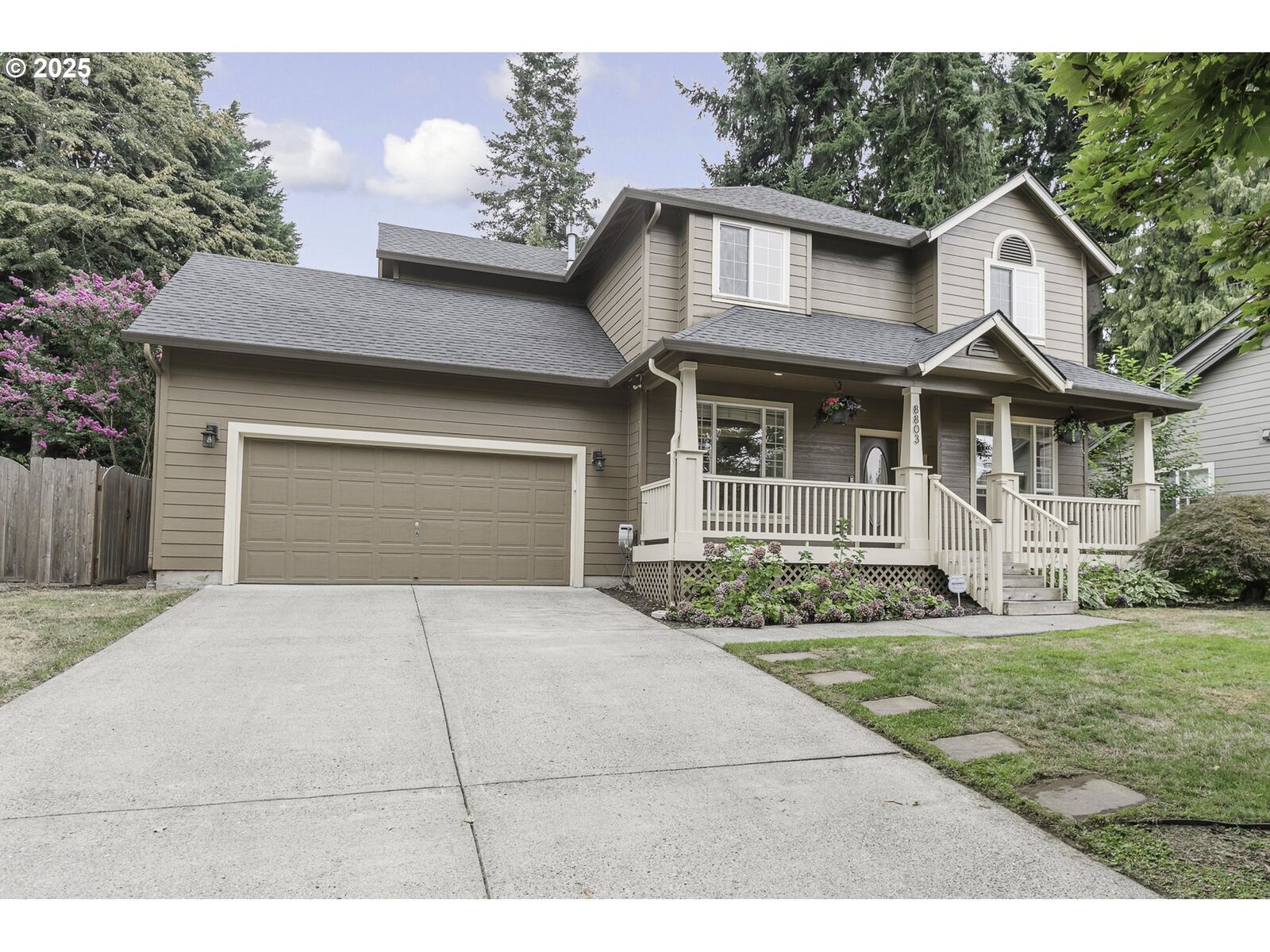 Property Photo:  8803 NE 14th St  WA 98664 