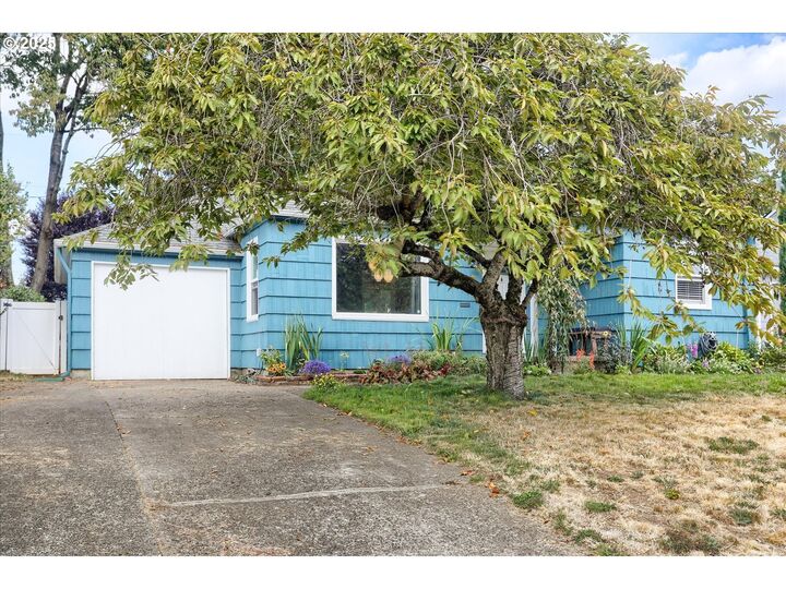 9311 SE Alder St  Portland OR 97216 photo