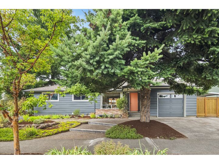 6211 NE Halsey St  Portland OR 97213 photo