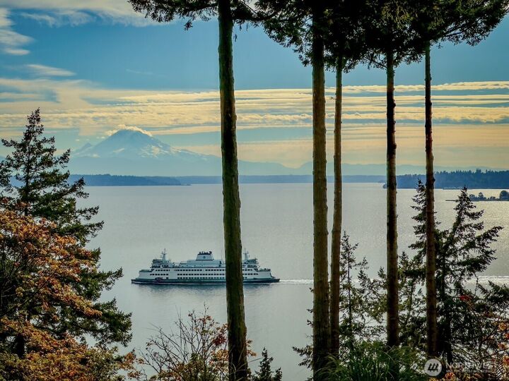 Property Photo:  11121 NE Brownell Lane  WA 98110 
