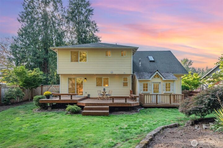 Property Photo:  11  118th Drive NE  WA 98258 