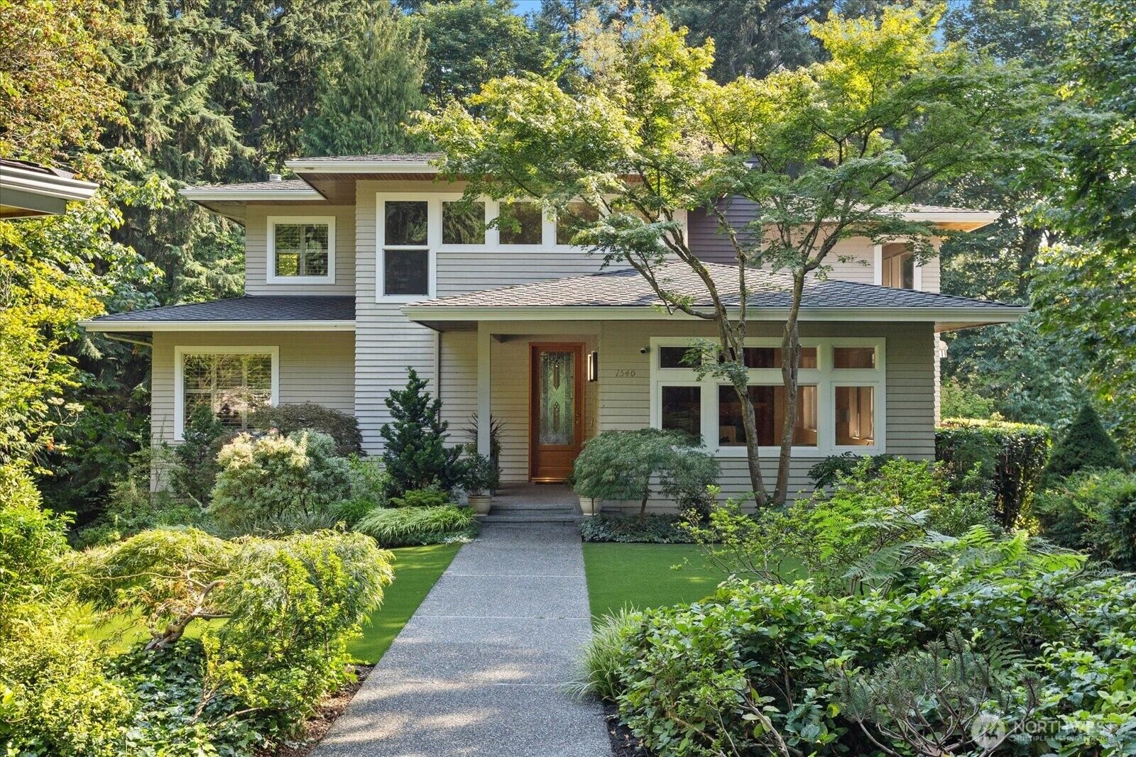 Property Photo:  1540  151st Pl  WA 98012 