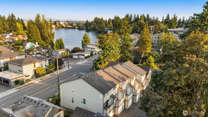 Property Photo: 13709 Greenwood Avenue N WA 98133