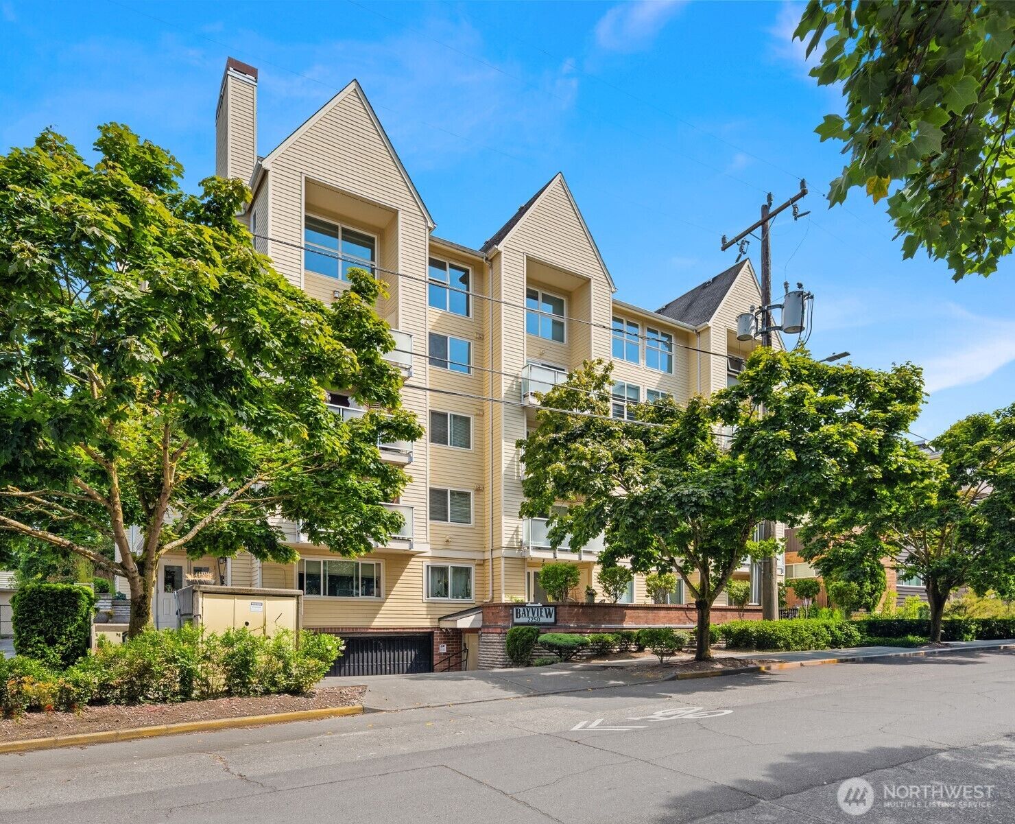Property Photo:  2250 NW 58th Street 302  WA 98107 