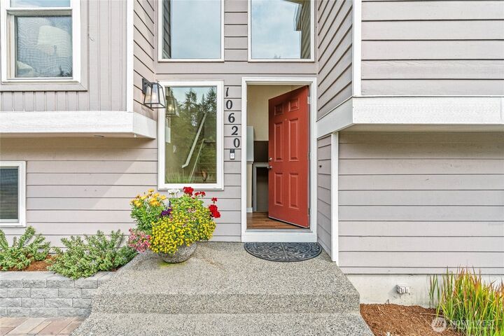 Property Photo:  10620 NE 146th St  WA 98011 