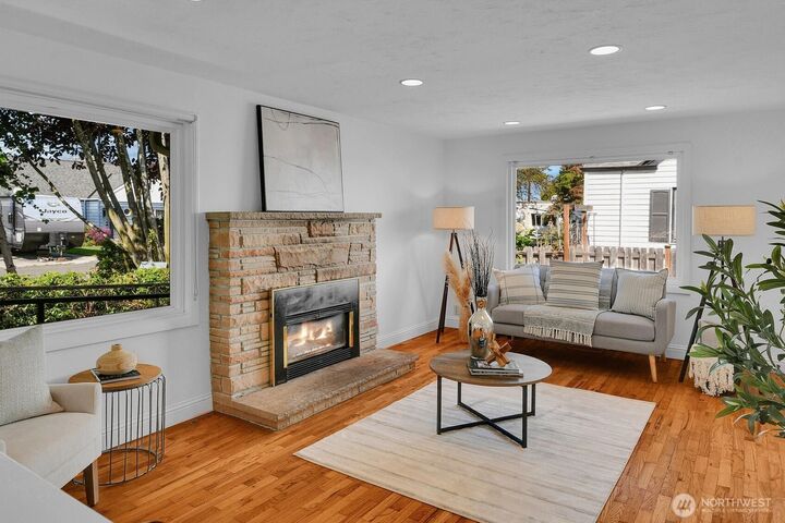 Property Photo: 510 A Street NE WA 98002