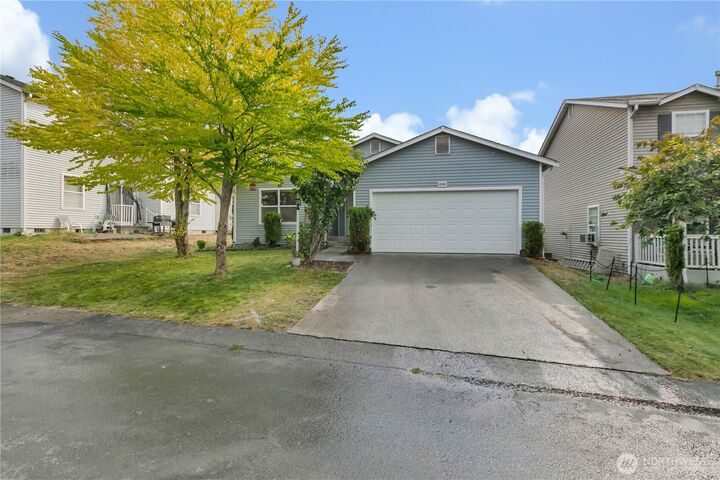 Property Photo:  10508  192nd Street Ct E  WA 98338 