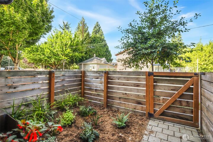 Property Photo:  1053 S Cloverdale Street  WA 98108 