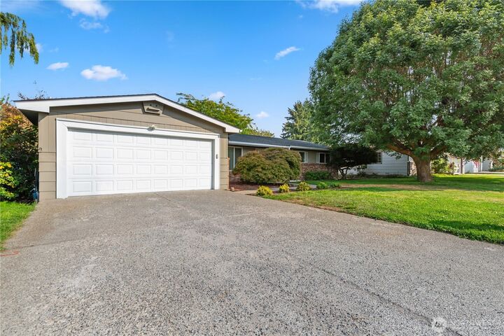 Property Photo:  1019  Grenz Street  WA 98801 