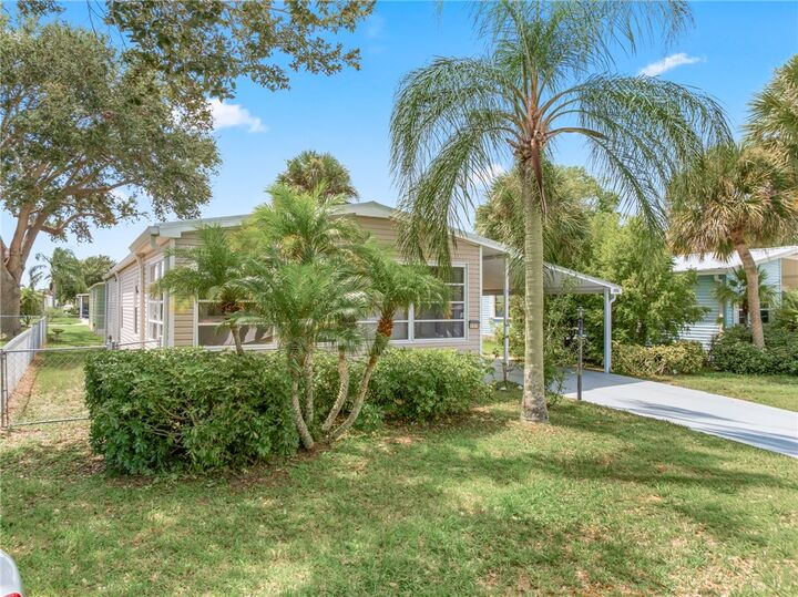 Property Photo:  555 Marlin Circle  FL 32976 