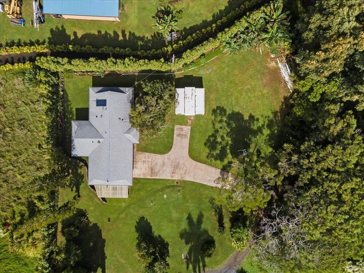 Property Photo: 200 Awalau Rd Unit B OR 97608