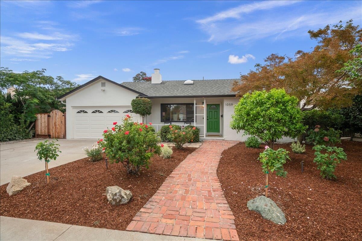 Property Photo:  1059 Nilda Avenue  CA 94040 