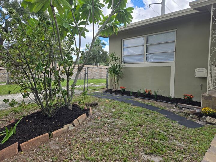 Property Photo:  6400 Meade St  FL 33024 