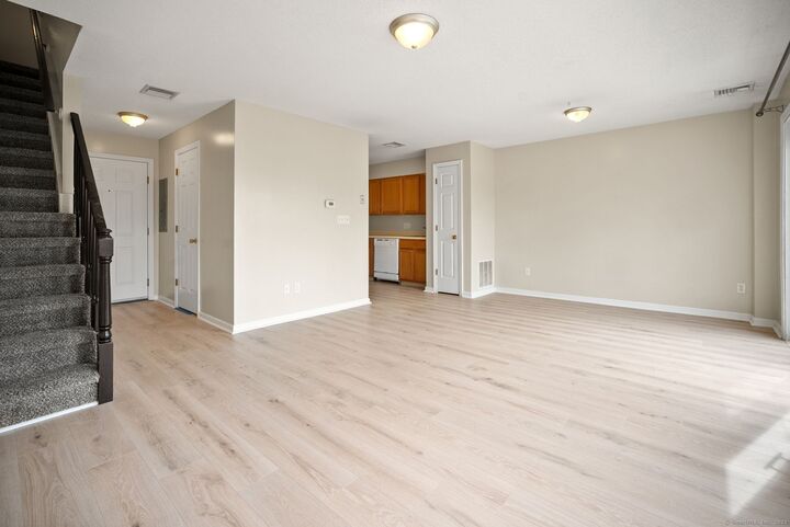 Property Photo:  219 South Broad Street Apt N205  CT 06450 