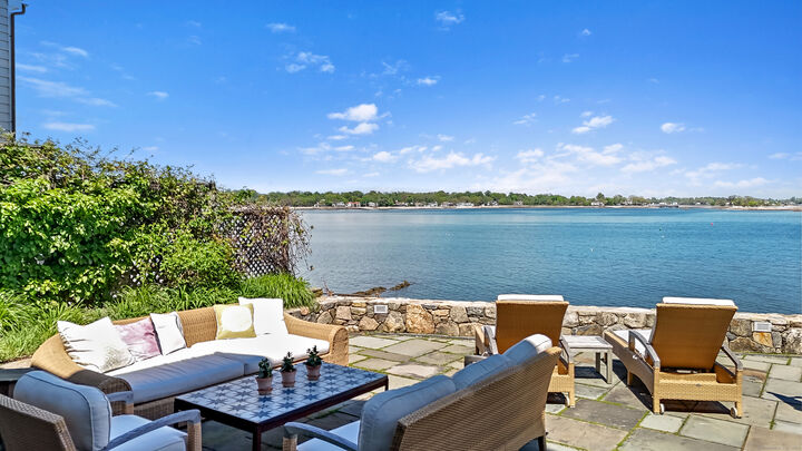 Property Photo:  64 Ocean Drive East  CT 06902 