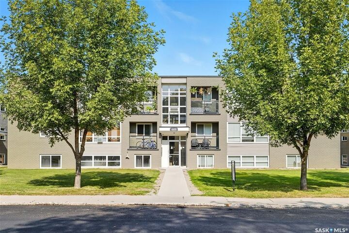 605 Wilson Crescent 11  Saskatoon SK S7J 2M2 photo