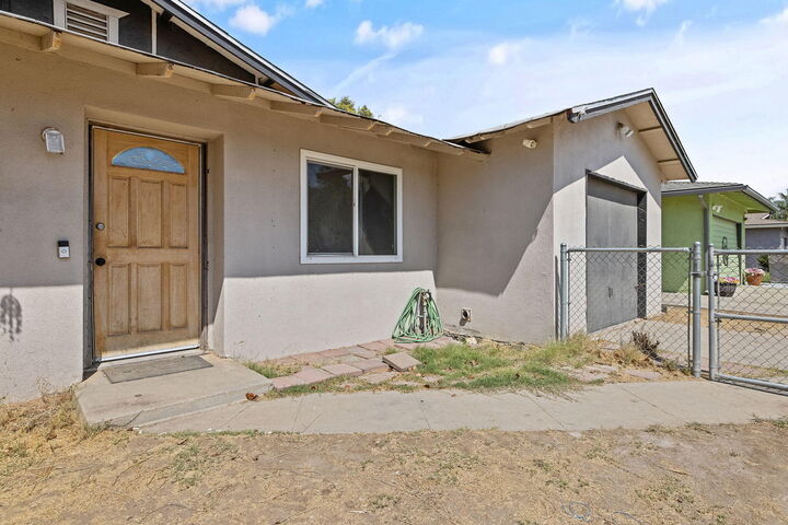 Property Photo:  4344 W La Vida Avenue  CA 93277 