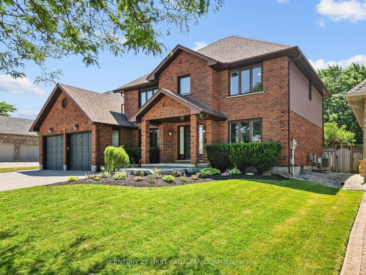 Property Photo: 512 Rosecliffe Terrace ON N6K 4H5