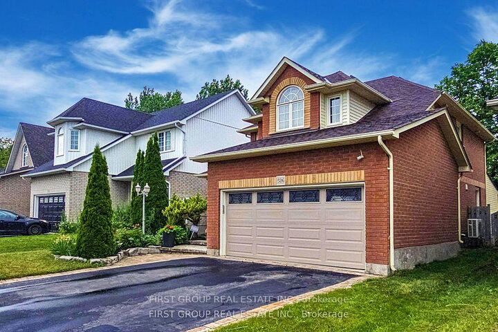 Property Photo:  526 Britannia Avenue E  ON L1L 1B7 