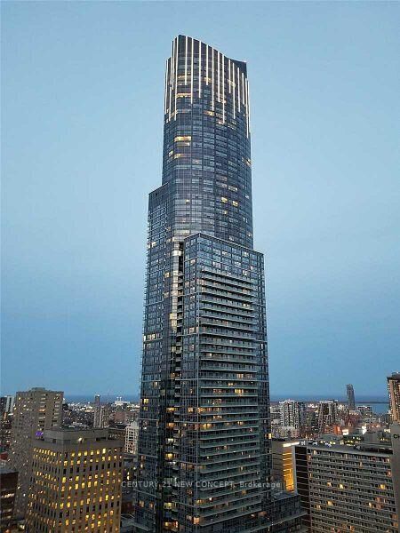 Property Photo:  388 Yonge Street 6109  ON M5B 0A5 