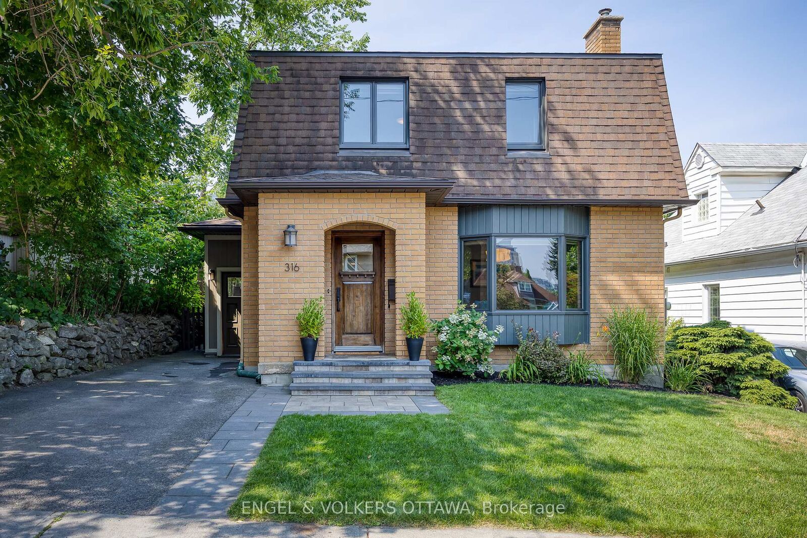 Property Photo:  316 Fairmont Avenue  ON K1Y 1Y8 
