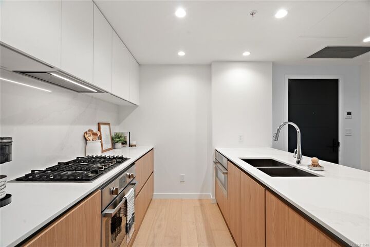 Property Photo: 2000 Hannington Rd 222 BC V9B 6R6