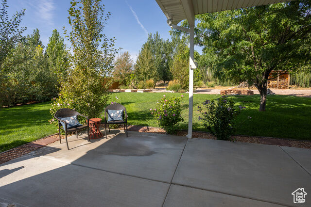 Property Photo: 63 N 200 W UT 84754