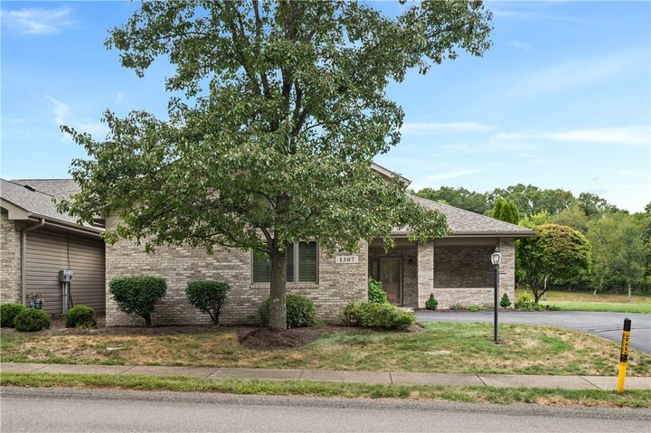 Property Photo:  1307 Player Way  PA 15044 