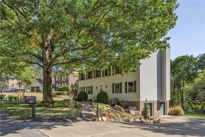 Property Photo:  105 Pagoda Drive  PA 15146 