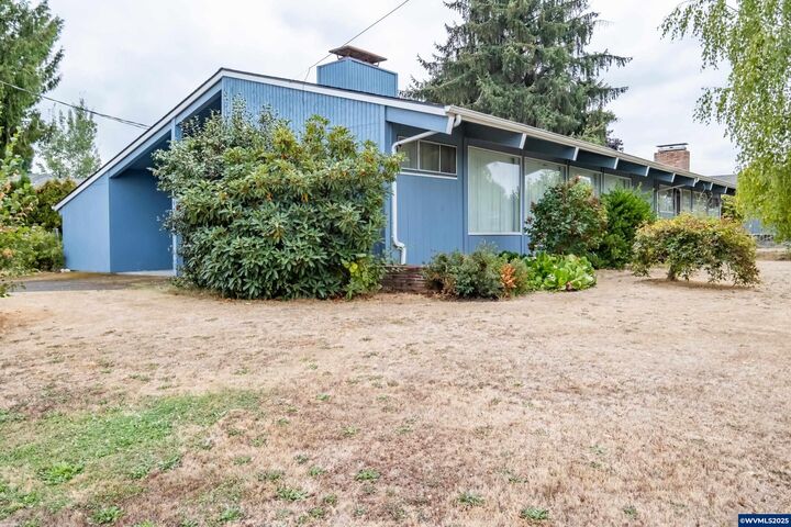 Property Photo: 1198 Hemlock St NW OR 97304